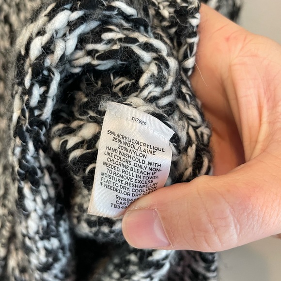 Treasure & Bond Extra Small Black and White Wool Turtleneck Tunic Sweater - Picture 9 of 12